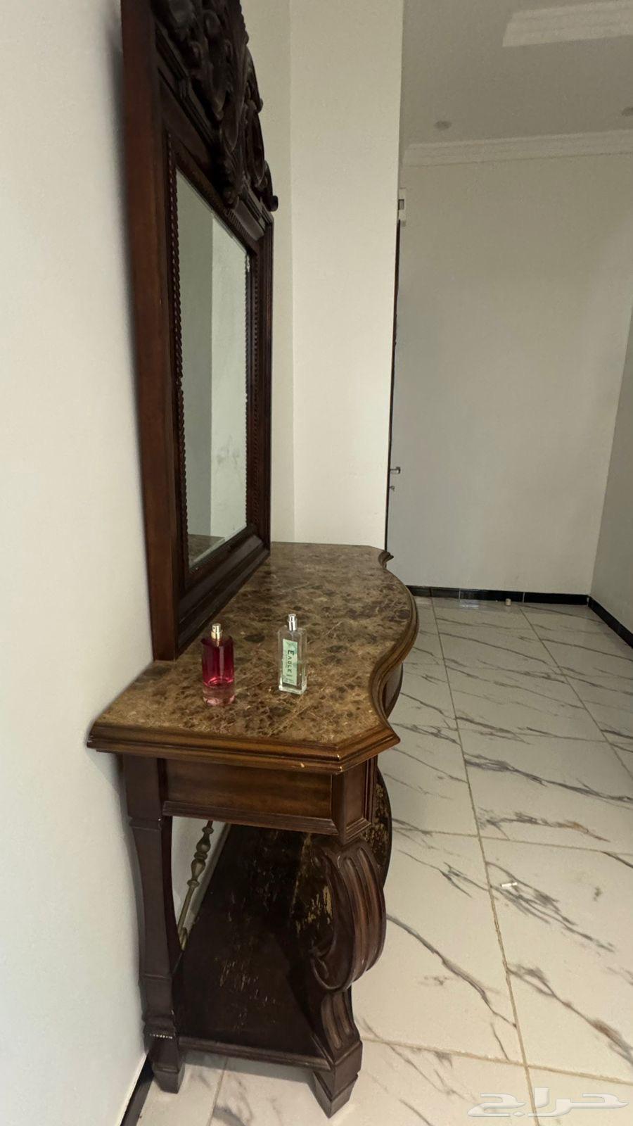 بيع كنب و مدخل كل واحد له سعر64449796790273111