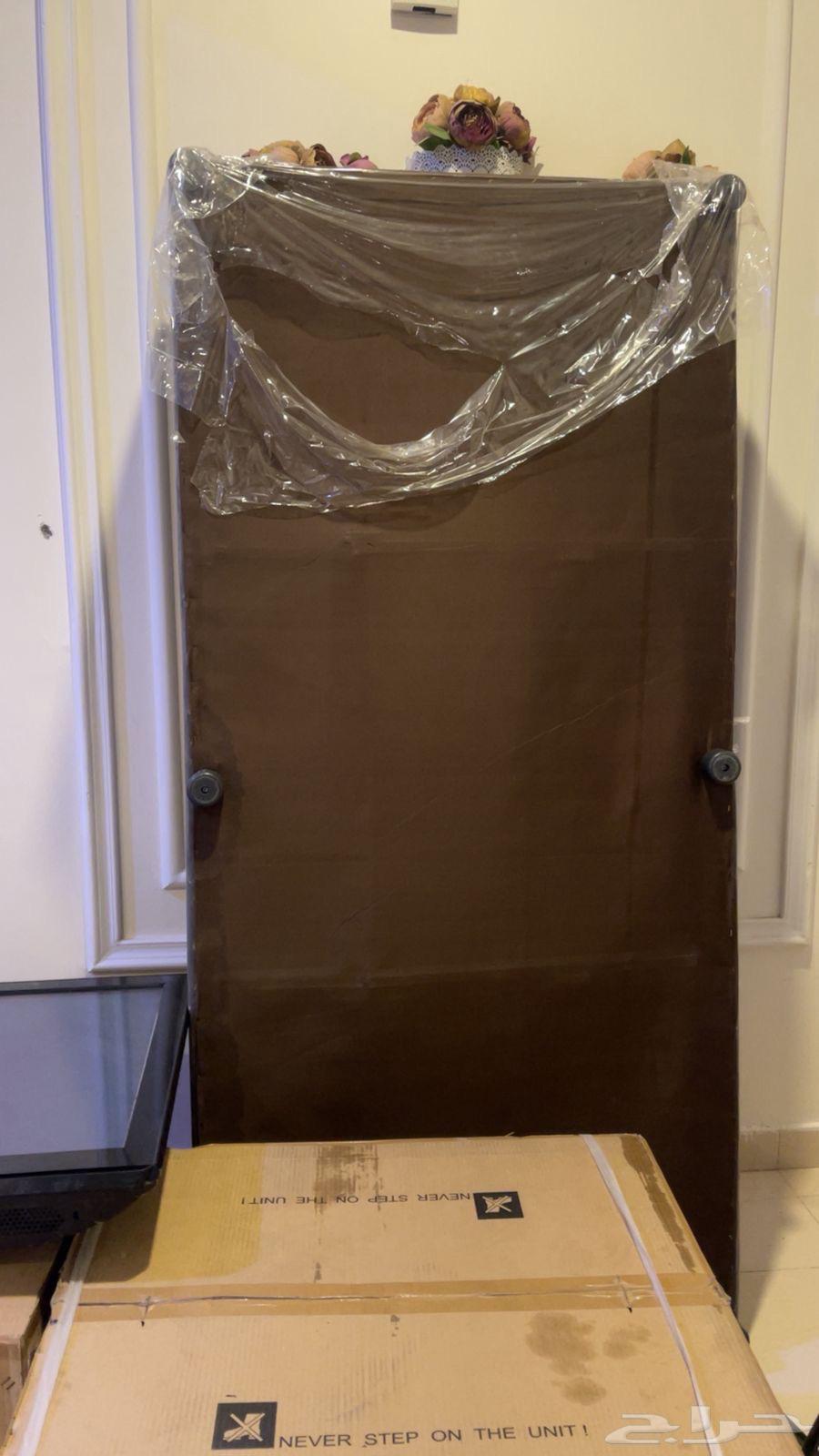 Semi-new furniture, 2 window air conditioners, washing machine, new TV, and oven64451486255747112