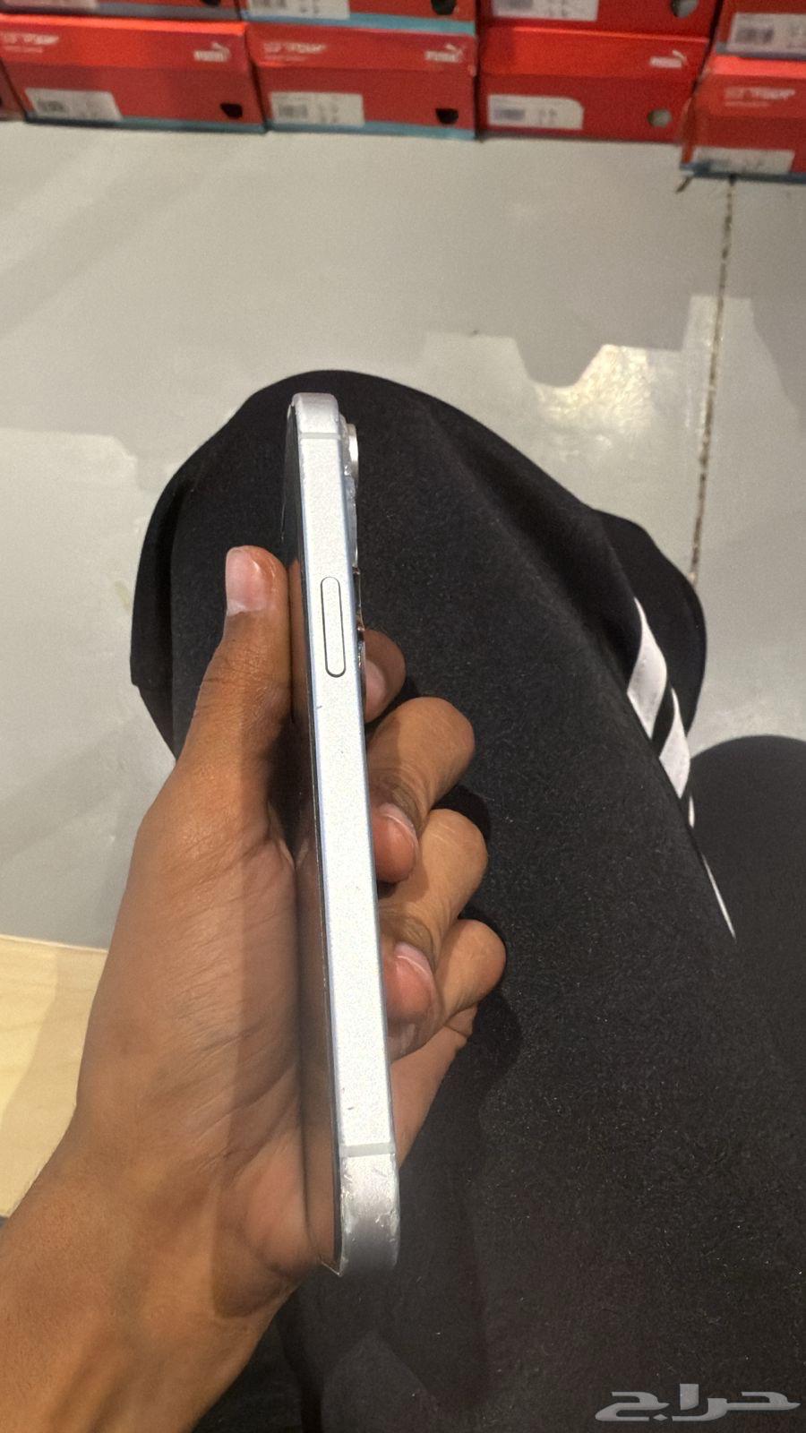 iPhone 15 regular64455549633283111