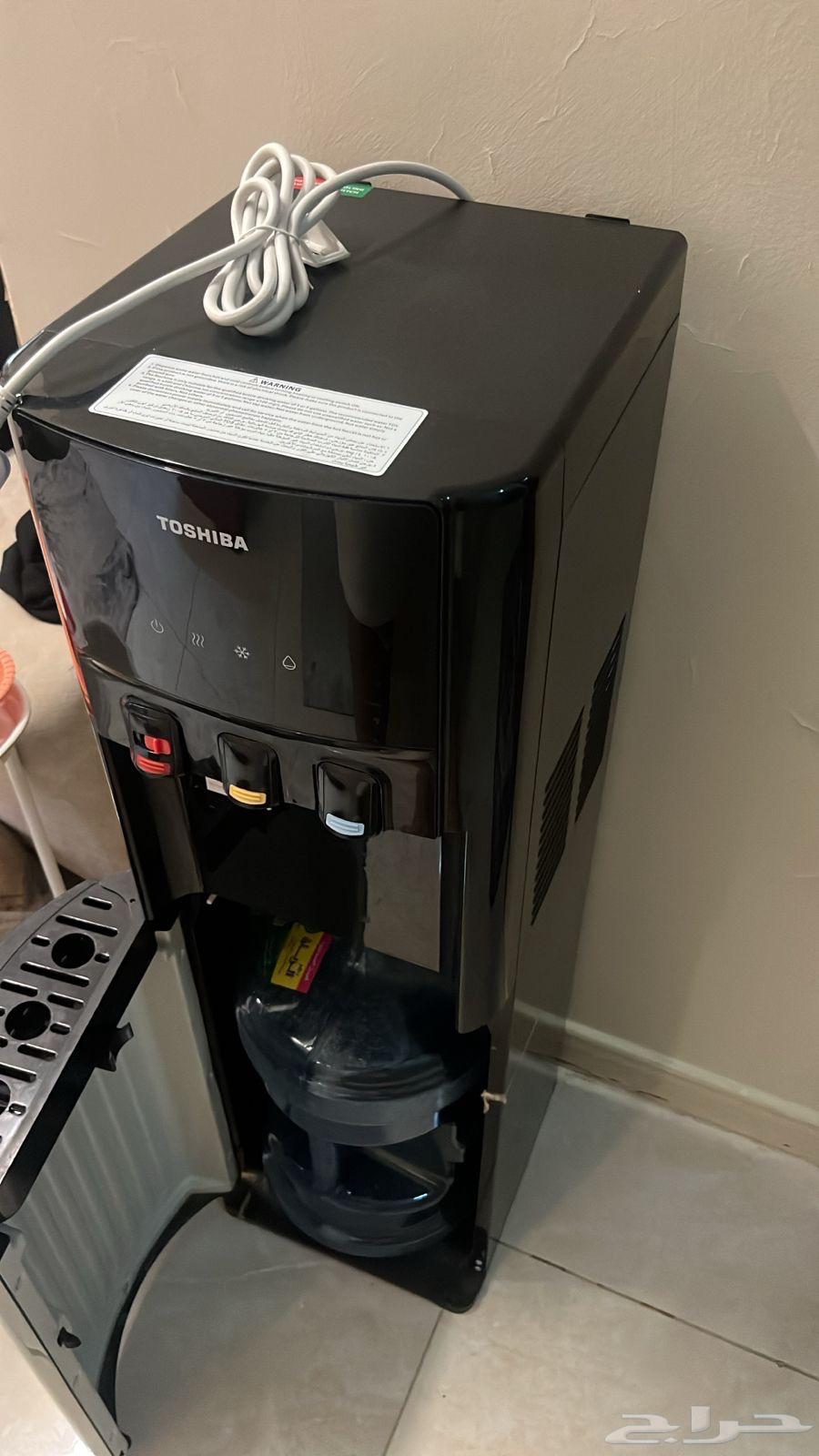 New Toshiba fridge for sale with simple use, only 5 scratches for 50064455072754690110