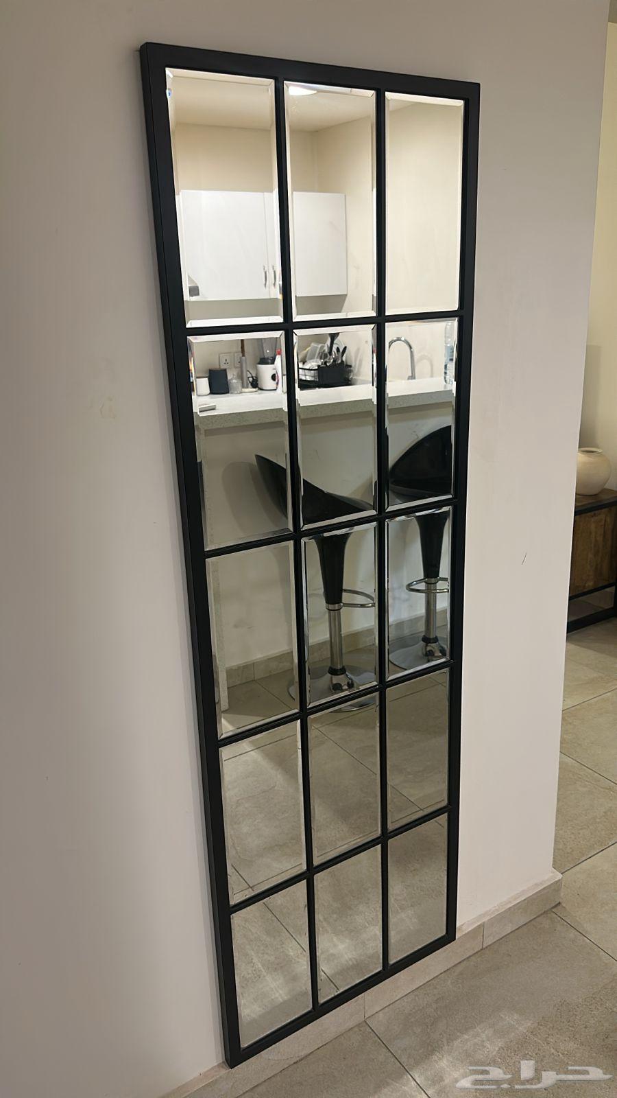 Microwave, Internet Distributor, Sound, Chairs, Mirror64453778863235114