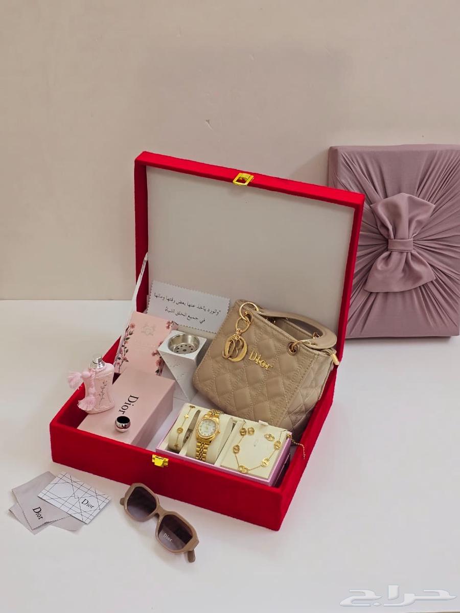 هدايا نسائية ماركة ديور64454605425281112