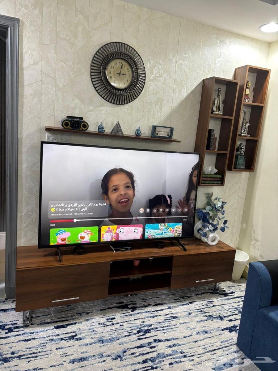 Elegant sofa at a sweet price64452023087746112