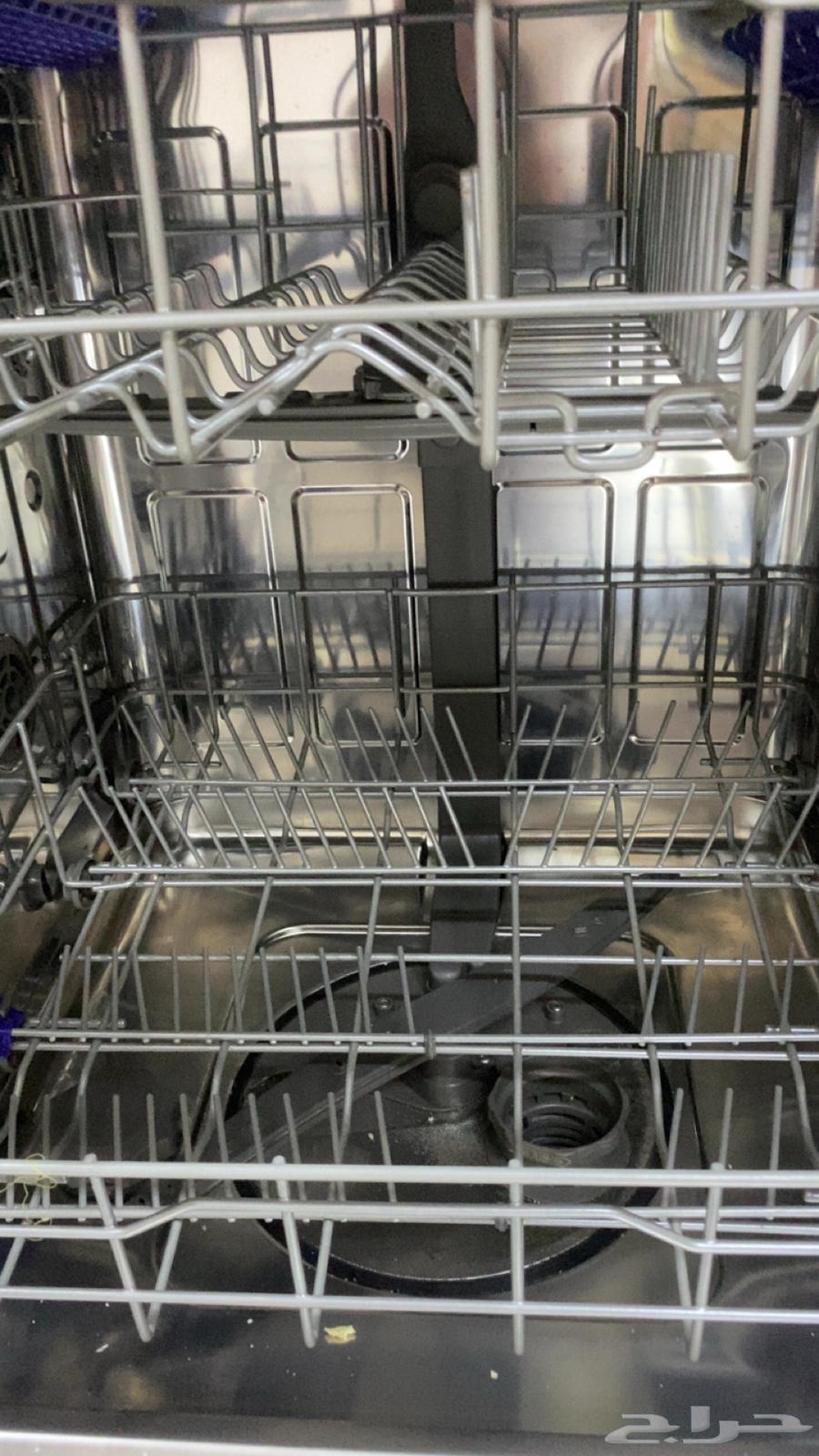LG dishwasher, clean and in perfect condition, comes with detergents64460187965186113