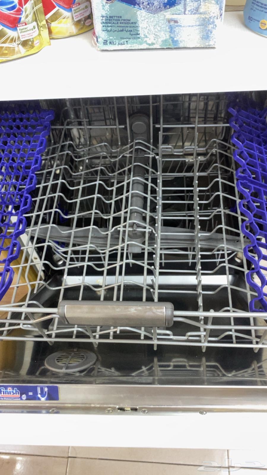 LG dishwasher, clean and in perfect condition, comes with detergents64460187965186112