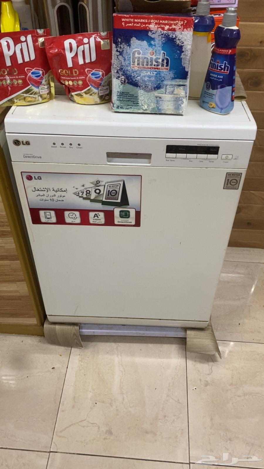 LG dishwasher, clean and in perfect condition, comes with detergents64460187965186110