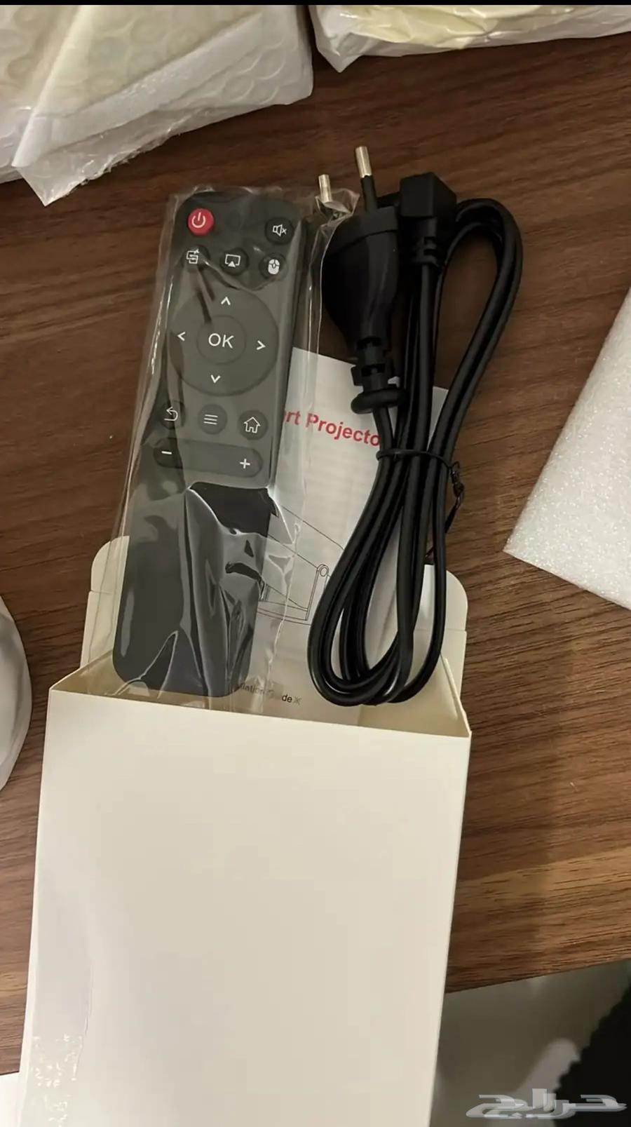 4K High-Definition Projector64460051356163113