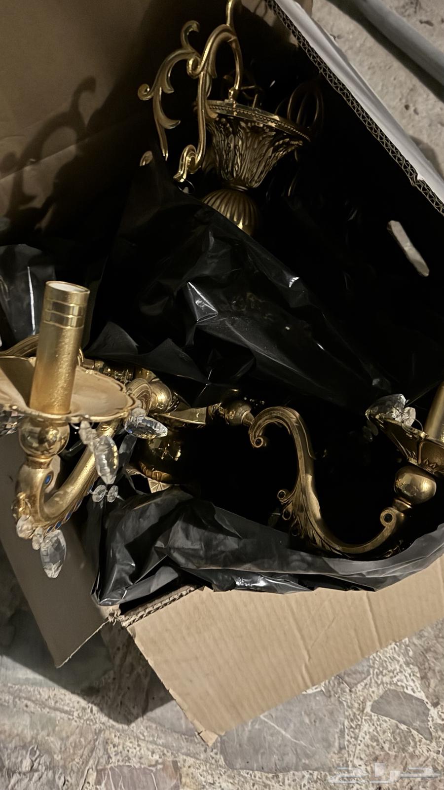 3 ثريات للبيع بحالة جيده جدا  مع لمباتها64463264796163110