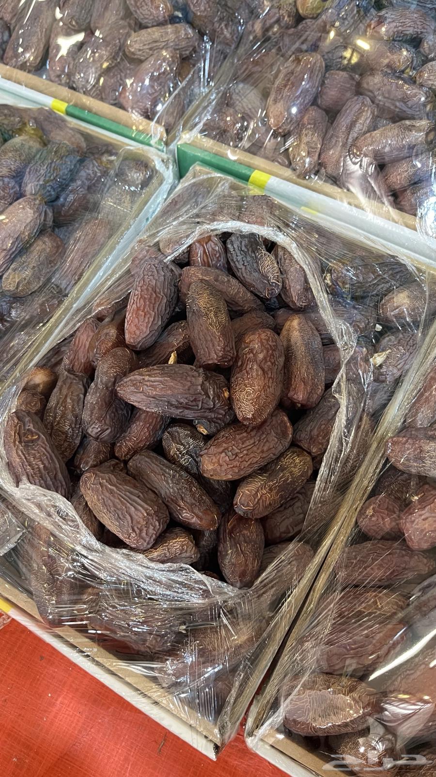 Jumbo Amber Dates64459409233922110