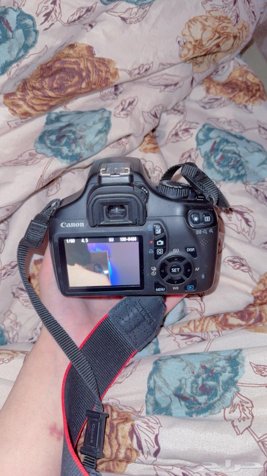 كاميرا كانون 1100D معه شاحن ووصلة ايفون لنقل الصور64463558966275110