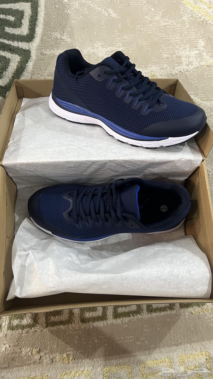 New shoe never used size 4264458333541378110