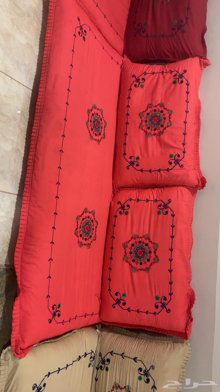 جلسة شعبية خياطة بحرينية ممتازه64463074454530112