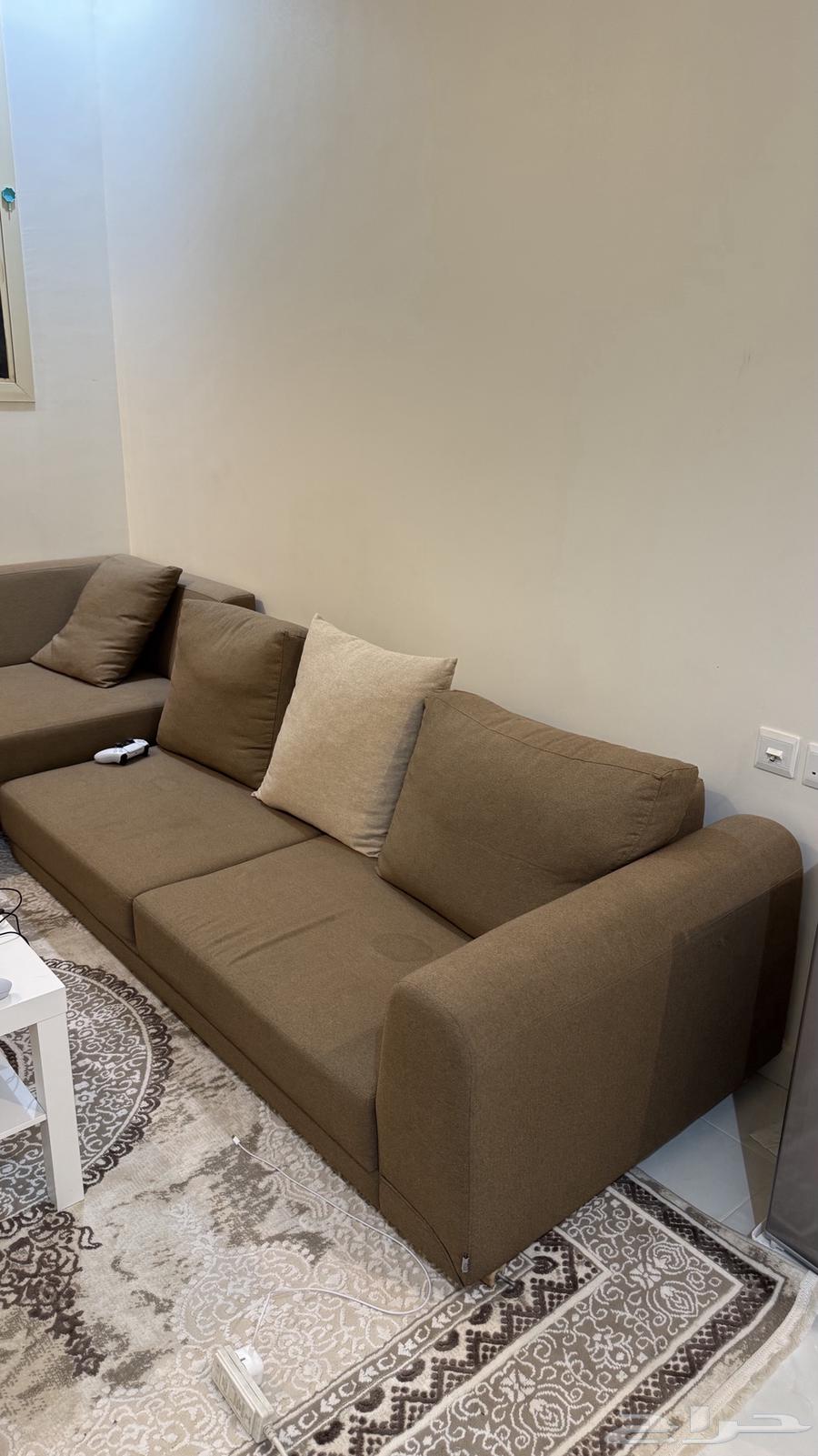 كنب للبيع من اشلي استخدام 7 شهور64464153597825110