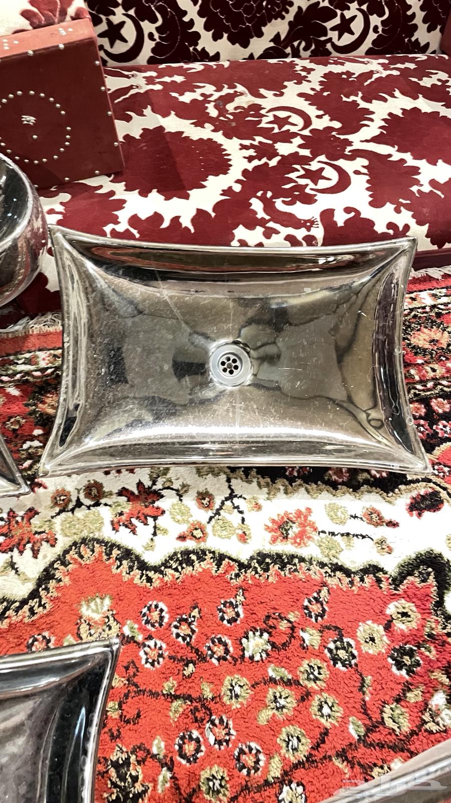 مغسلة يدين للبيع استخدم نضيف زي واضح فصورها.64464210422275112