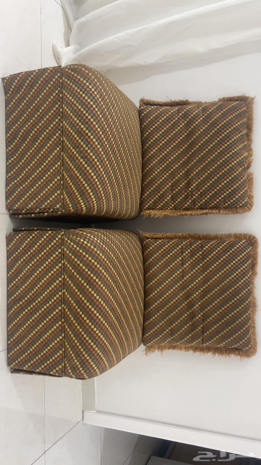 Two sofas64463669082497111