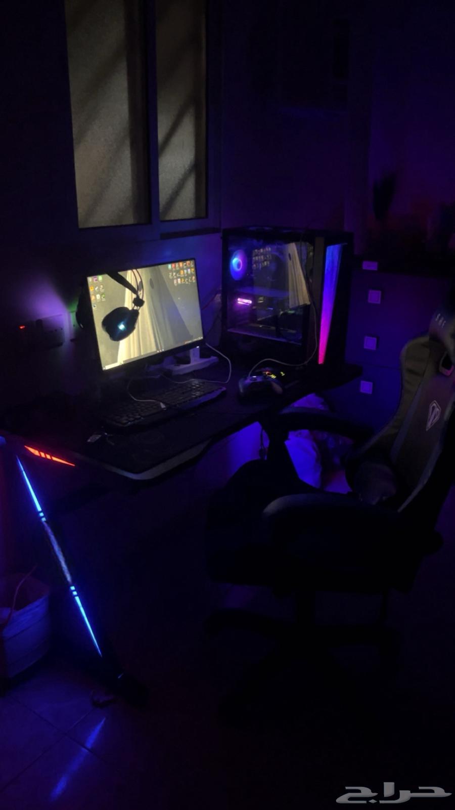 طاوله وكرسي قيمينق64463019873155110