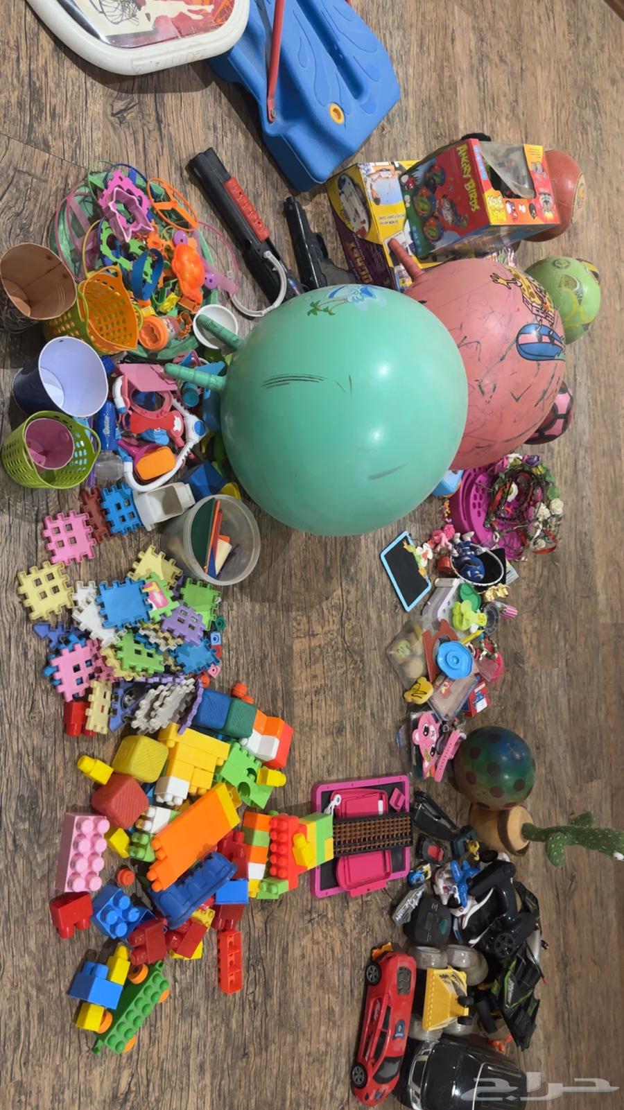 Group64461200359681114