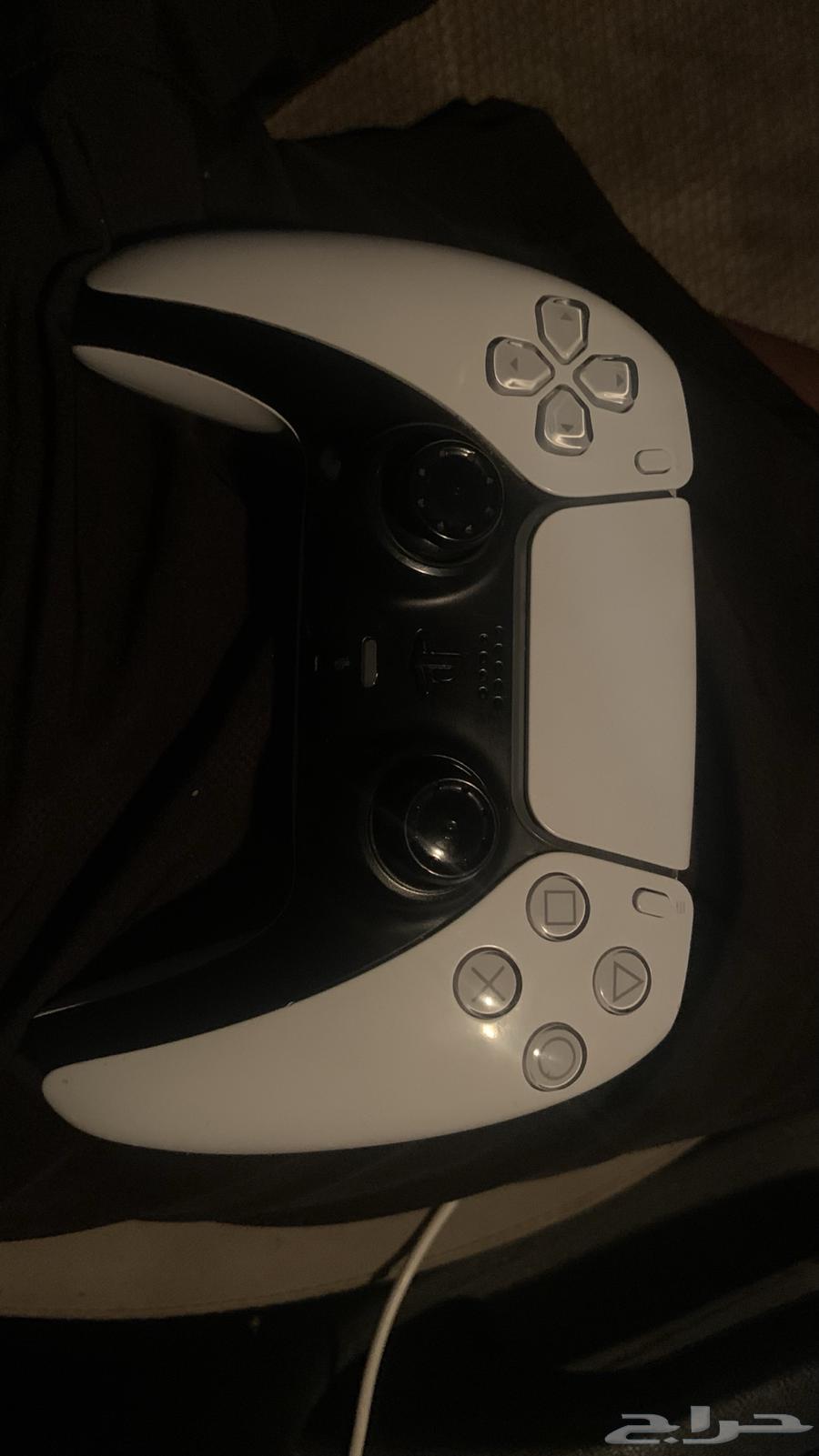 يد سوني 564463710333698114