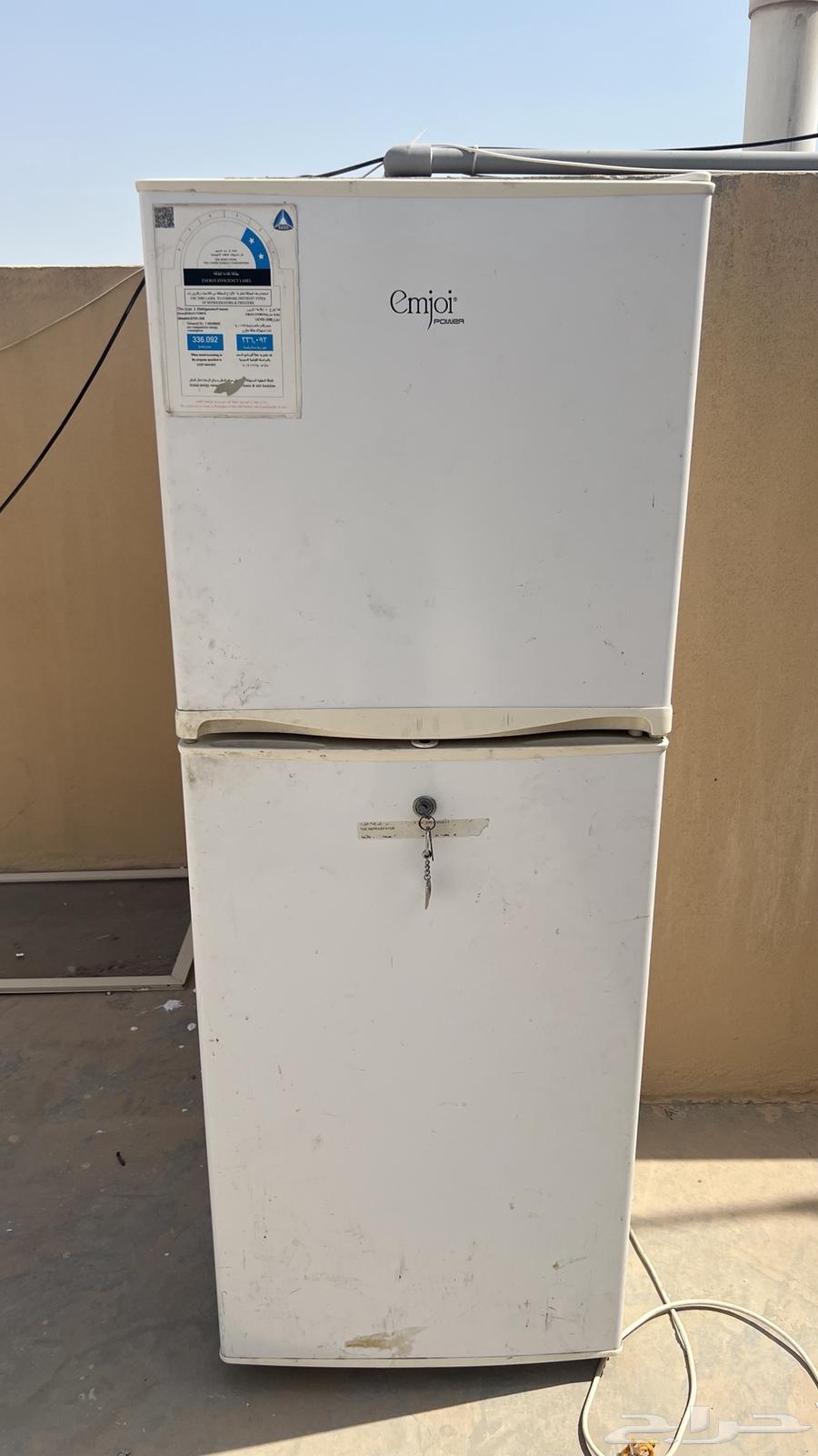 ثلاجه متوسطه الحجم للبيع64460981010050110