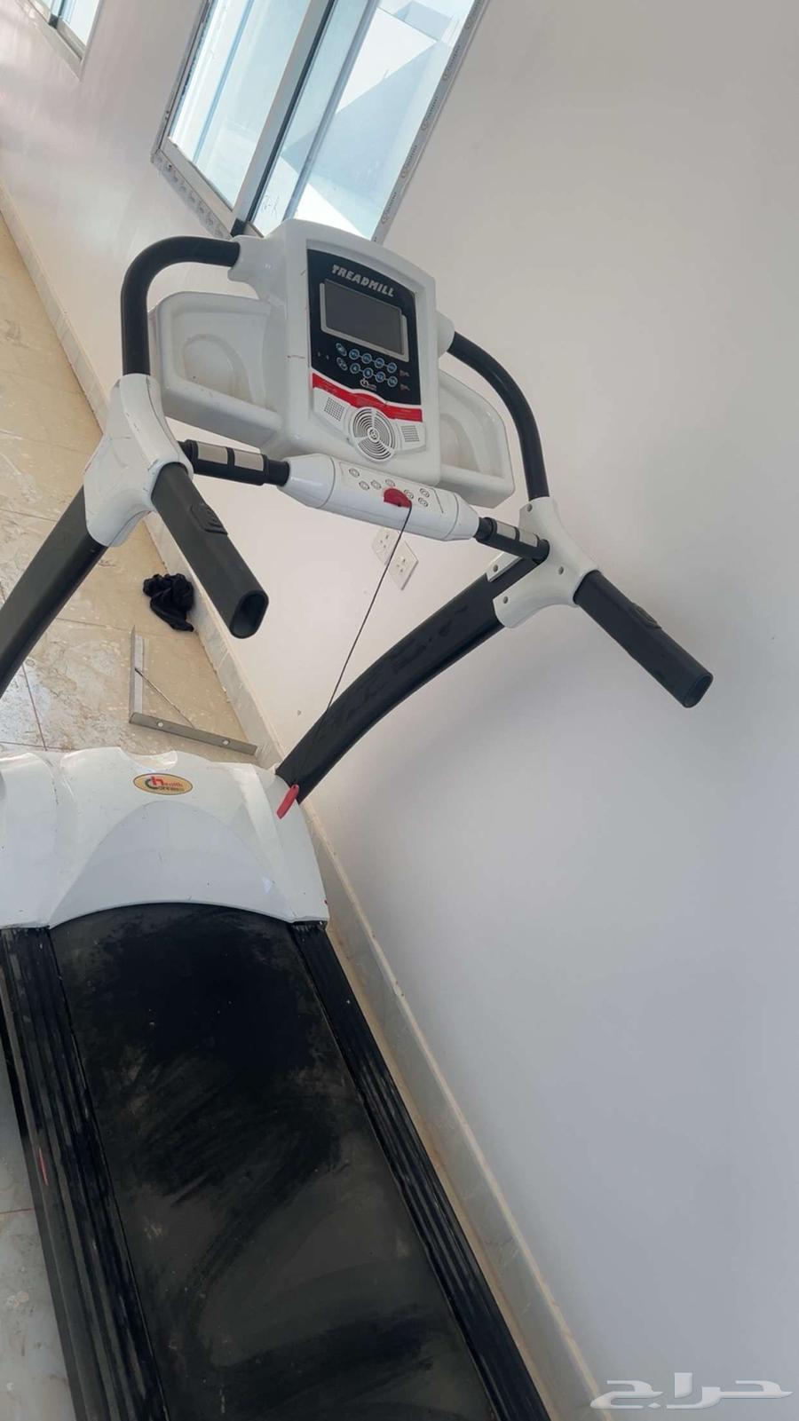 اثاث مستعمل كل شي يشتغل والي حاب يستفسر عن المشاكل خاص64458055068673110