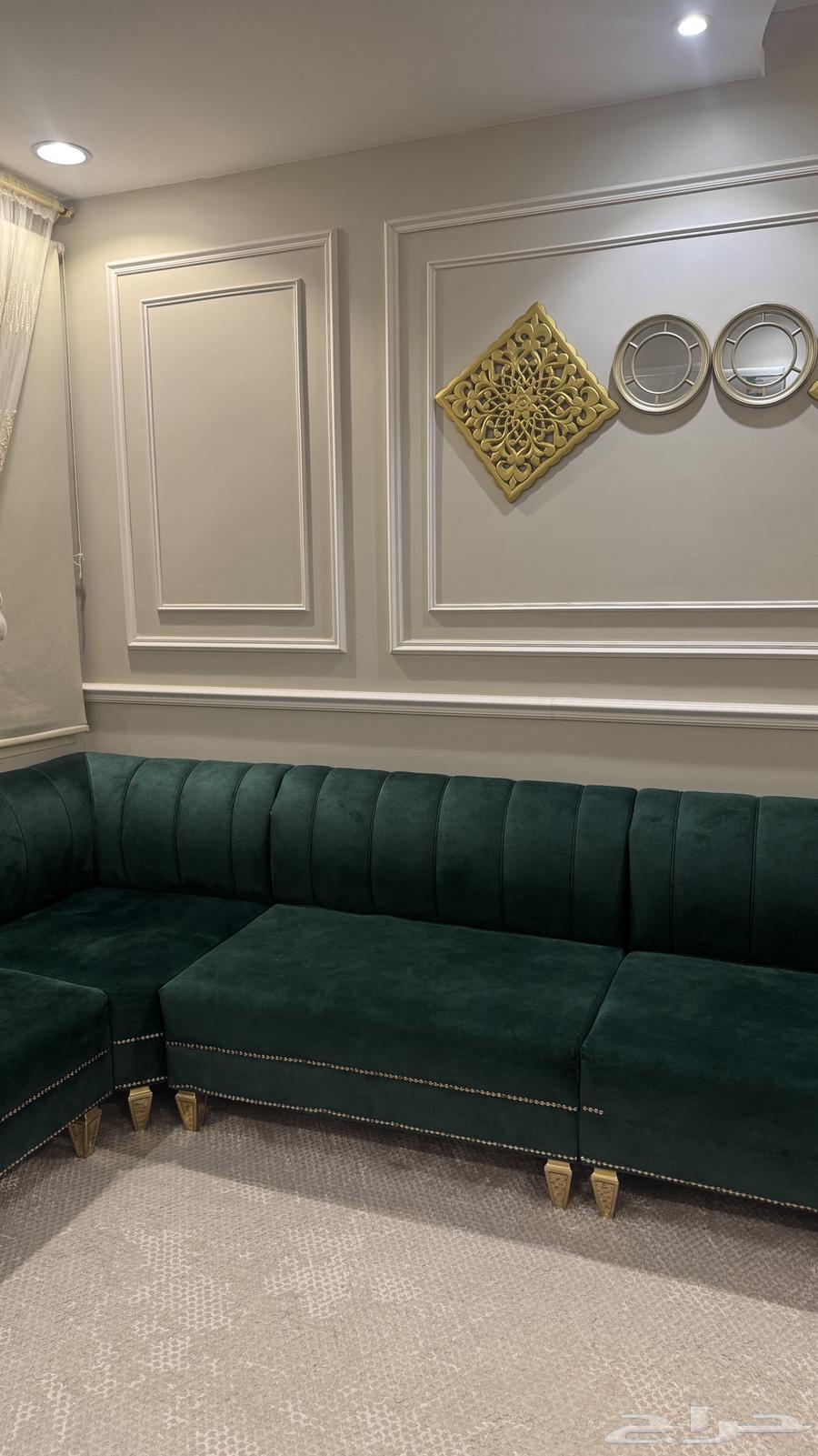 Green sofa, almost new64463432821761113