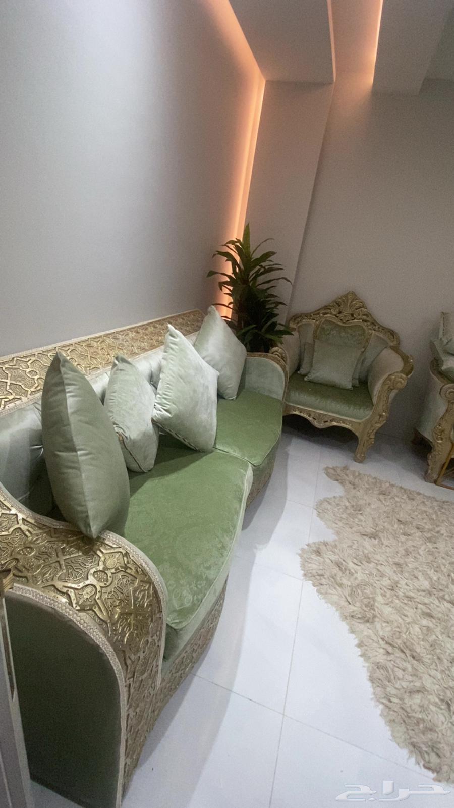 للبيع كنب نظيف لما يستخدم كثير64462007747202111