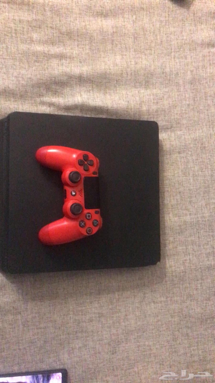 Sony 4 used with controller and screen, Sony is extremely clean, 1000 or 90064460775722626113