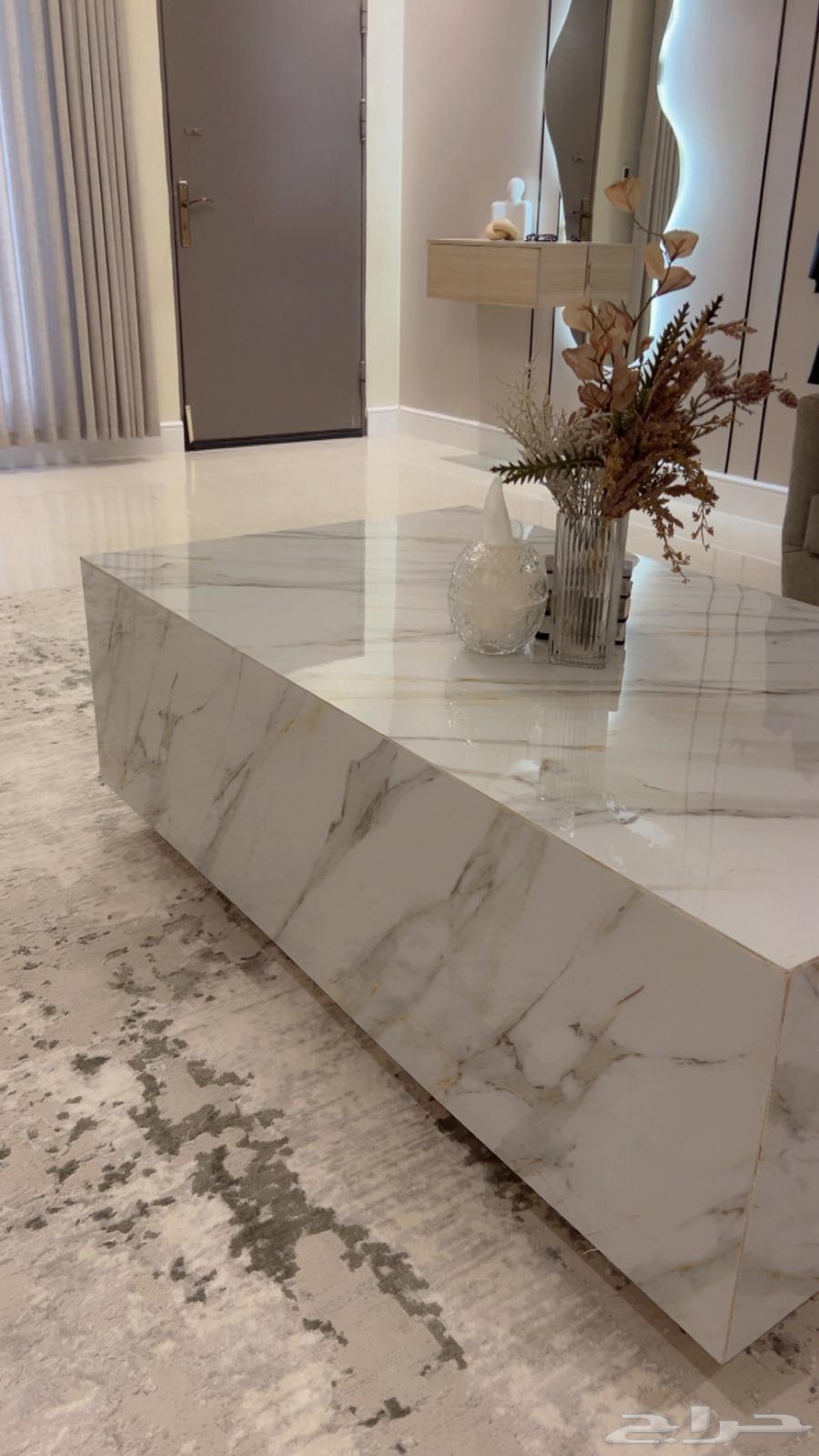 طاولة مستطيله رخام ثقيله وجديده (سبب البيع نقل)64461214274434111