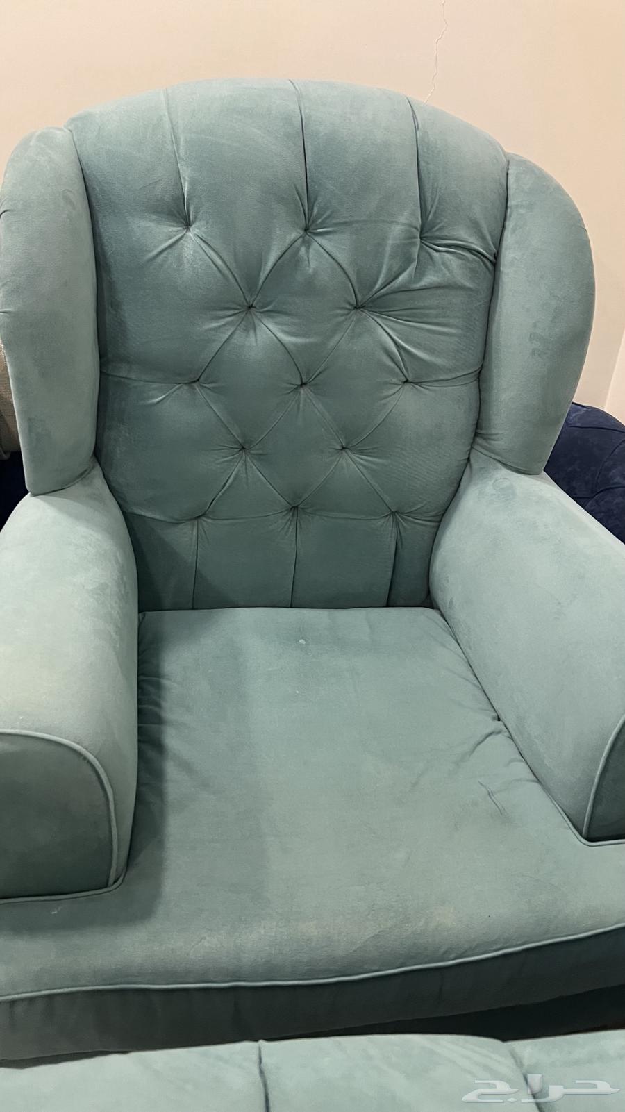 كنب كلاسيكي نضيف جدا  يكفي 14 شخص السعر قابل للمفاوضة64462266940161112