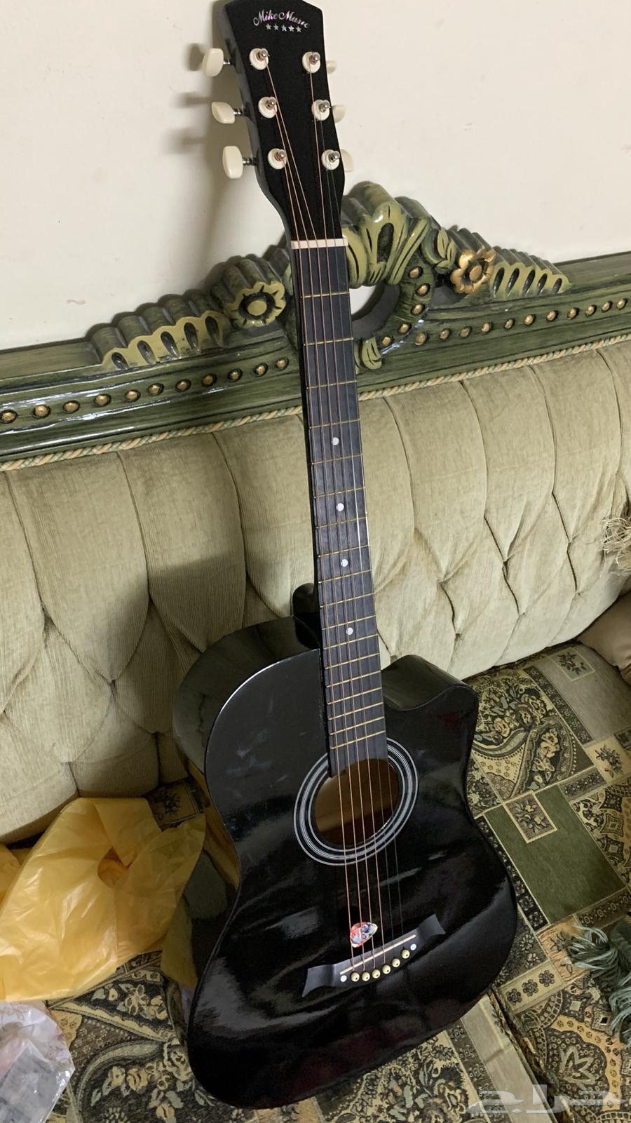 عواد قيتار للبيع عل السوم نضيف ب الحيل64462583007489114