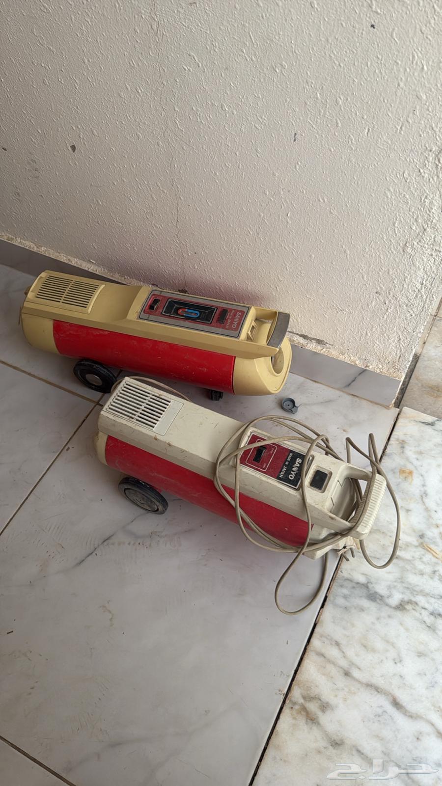 عدد اثنين مكنسه قديمه سانيو الموقع بريدة64458644747778110