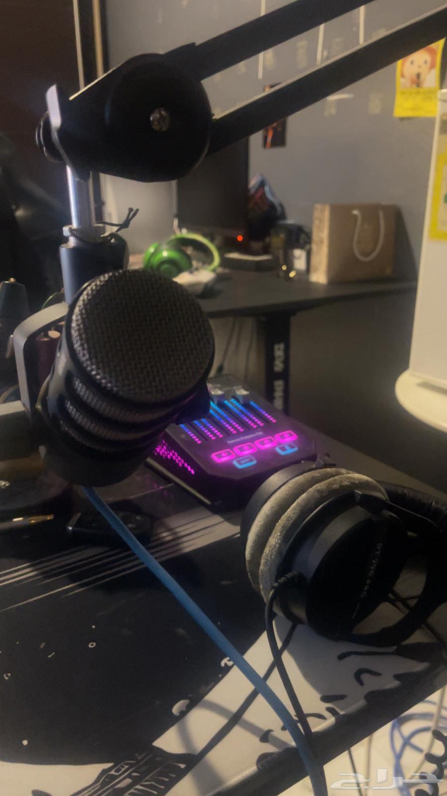 GOLXR MINI splitter, microphone, and headphones for urgent sale64463475790083110