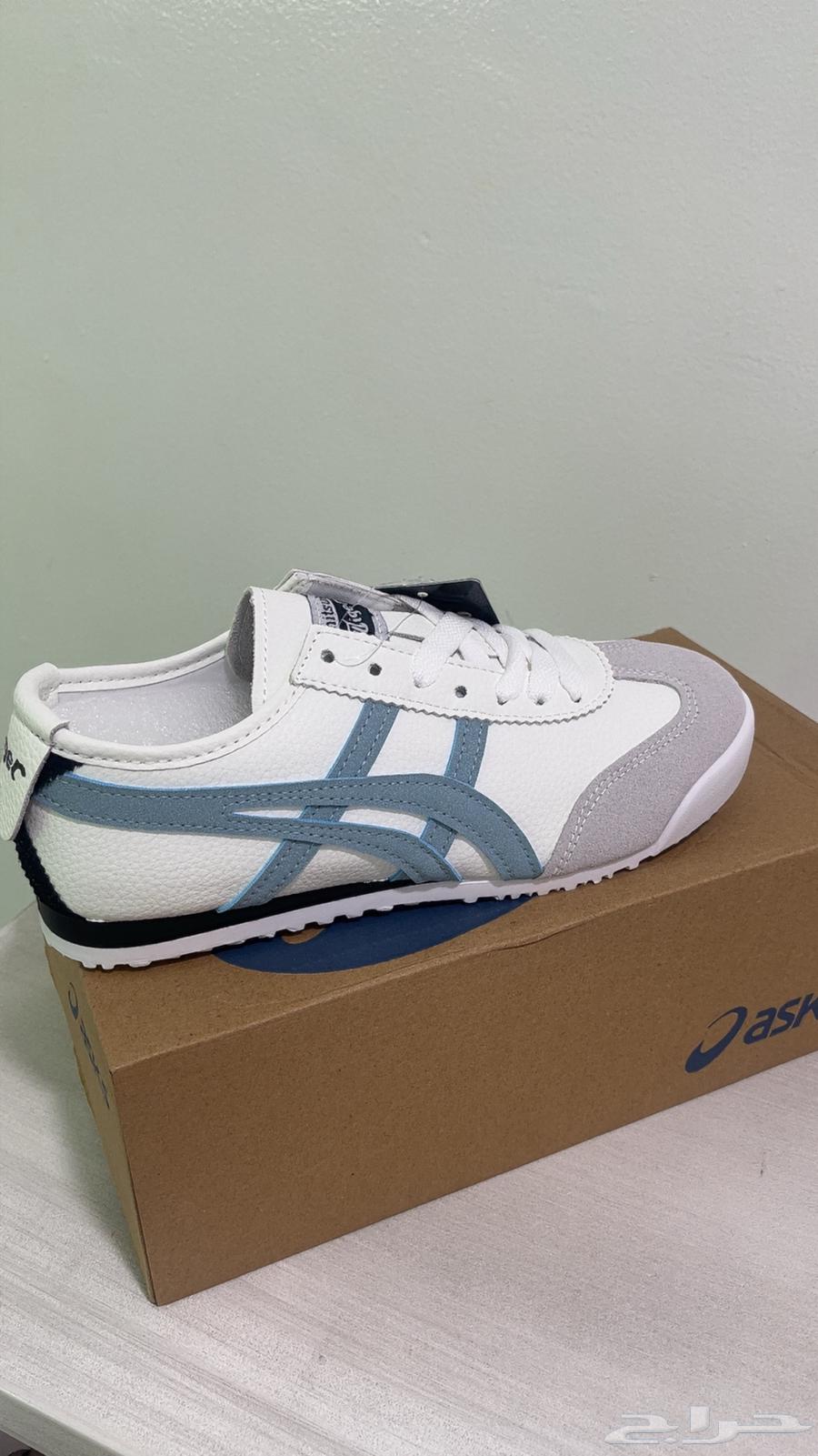 New boots with box size 3864458990603777110