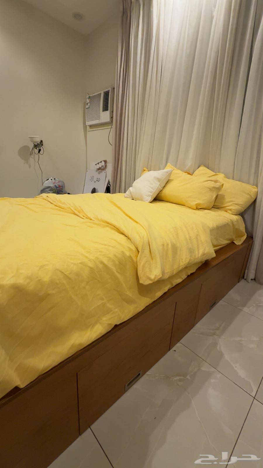 مرتبة ايكيا وسرير نفر ونص تفصيل خشب مصري للبيع64463128861186113