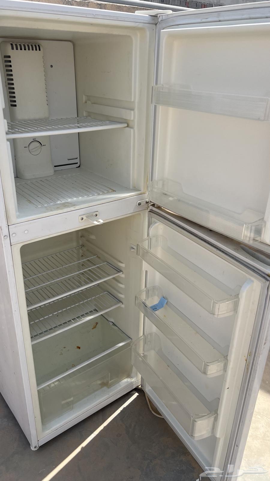 ثلاجه متوسطه الحجم للبيع64460981010050111