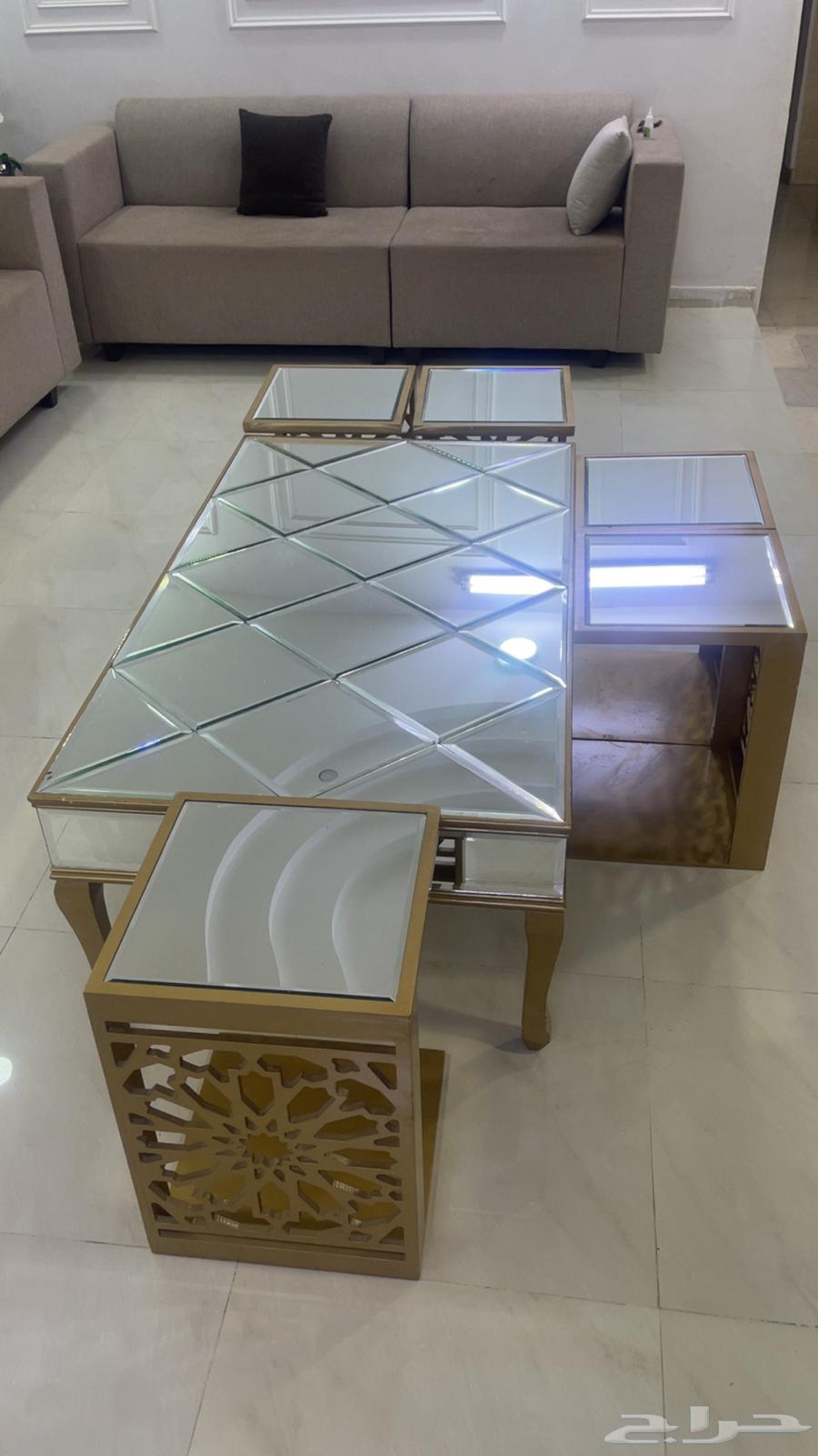 طاوله للبيع64460802672641110