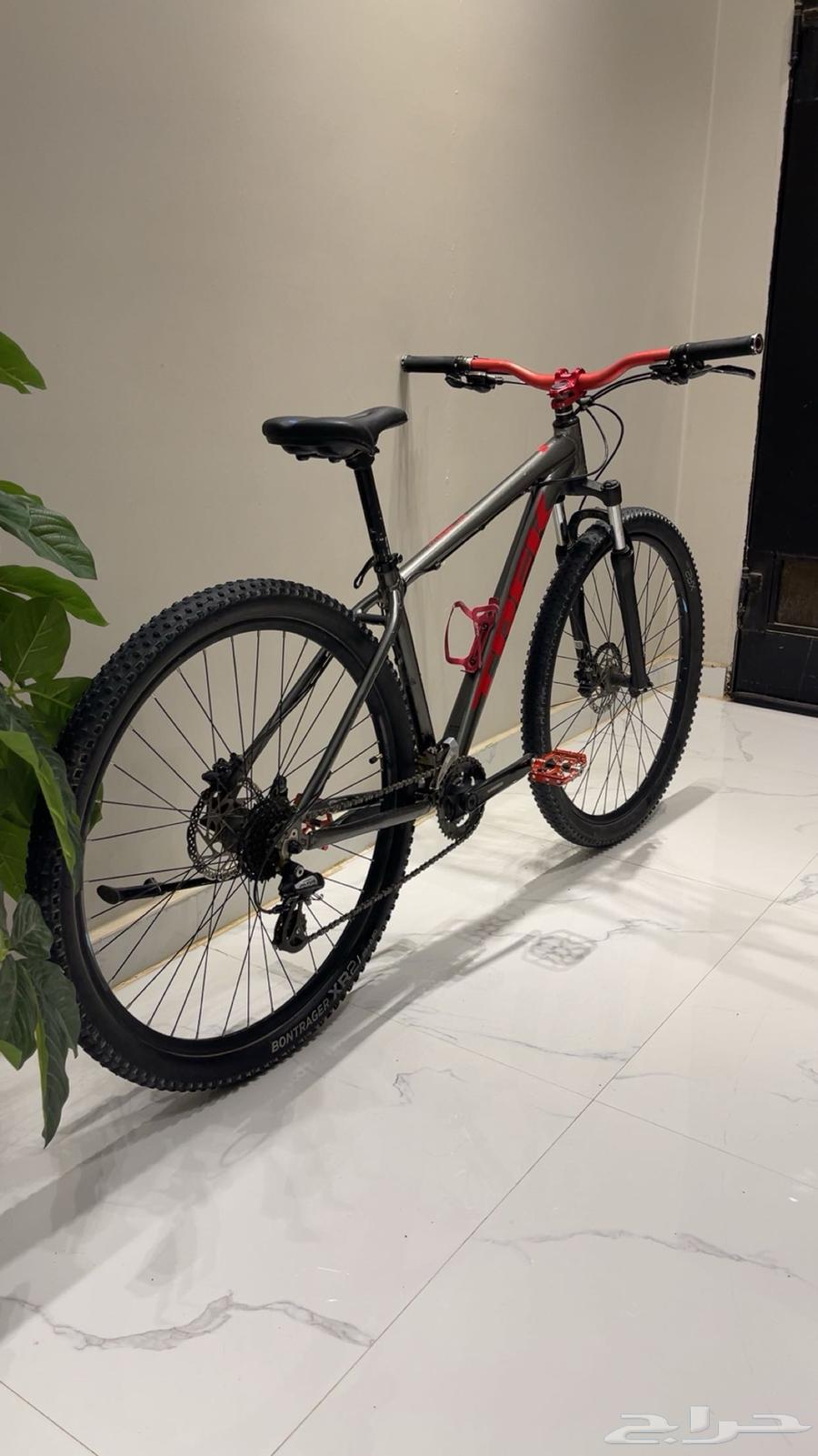 للبيع دراجه جبليه ترك مارلين 4 لون مميز الطول من 170 الى 18564457624328706111