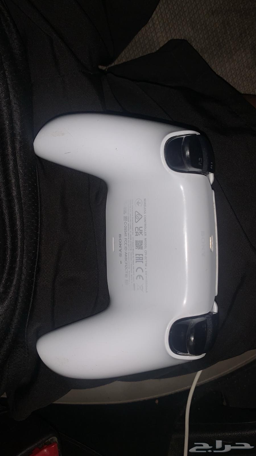 يد سوني 564463710333698110