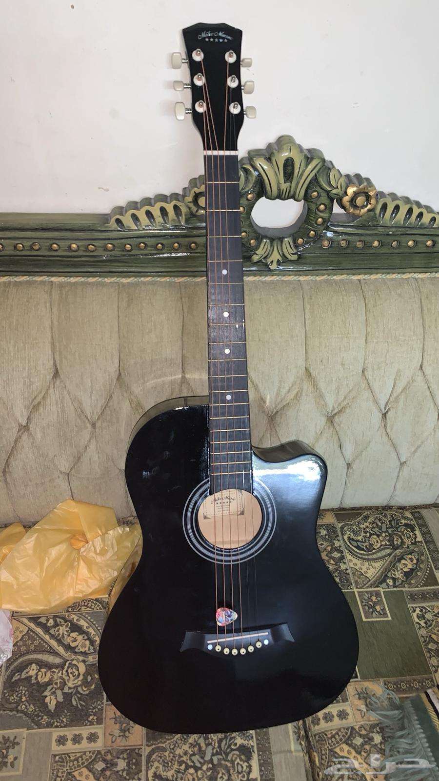 عواد قيتار للبيع عل السوم نضيف ب الحيل64462583007489110