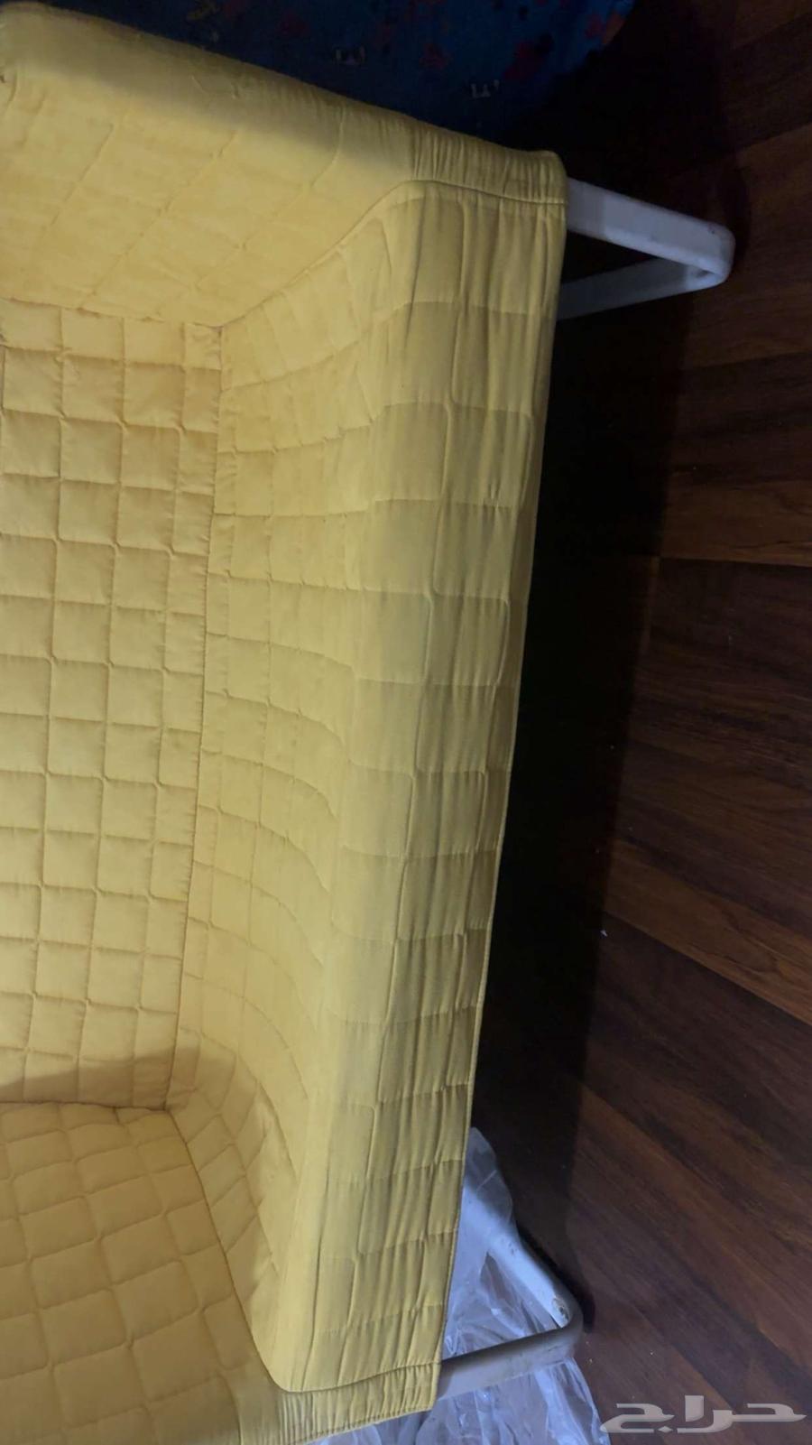 IKEA sofa64461705212418110