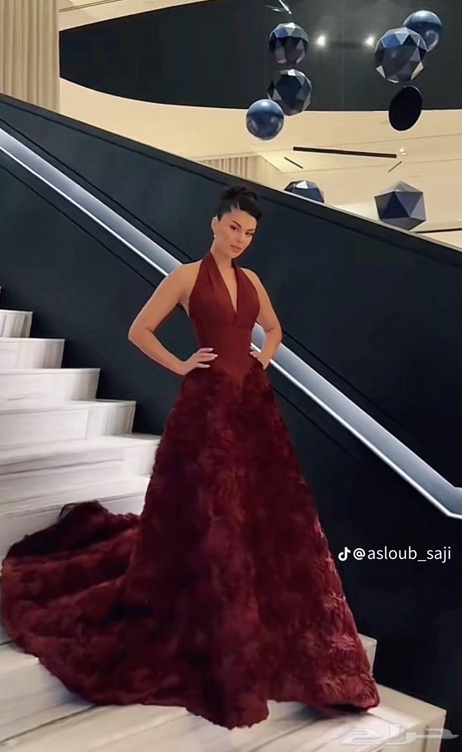 فستان لون أوغندي موديل جديد و موضه64458055045506111