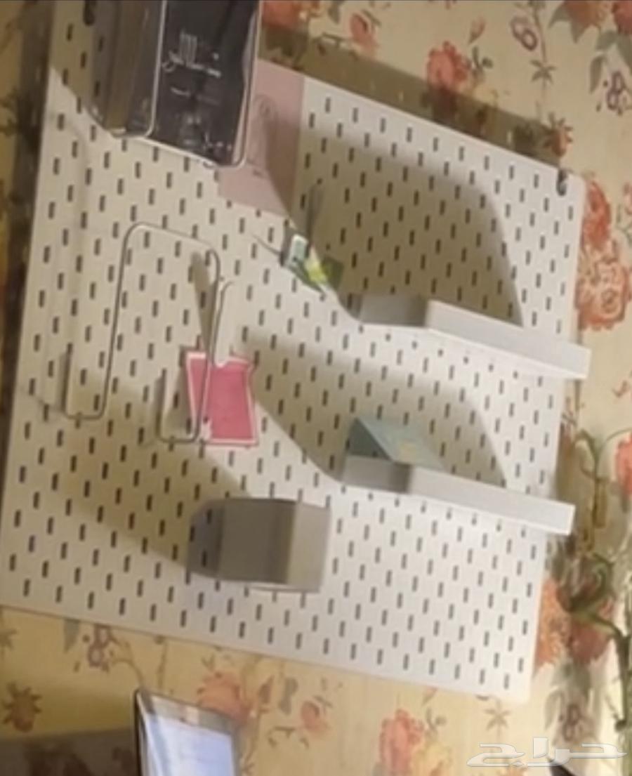طاولة مذاكرة من إيكيا   لوحة تنظيم جدارية64459698112259112