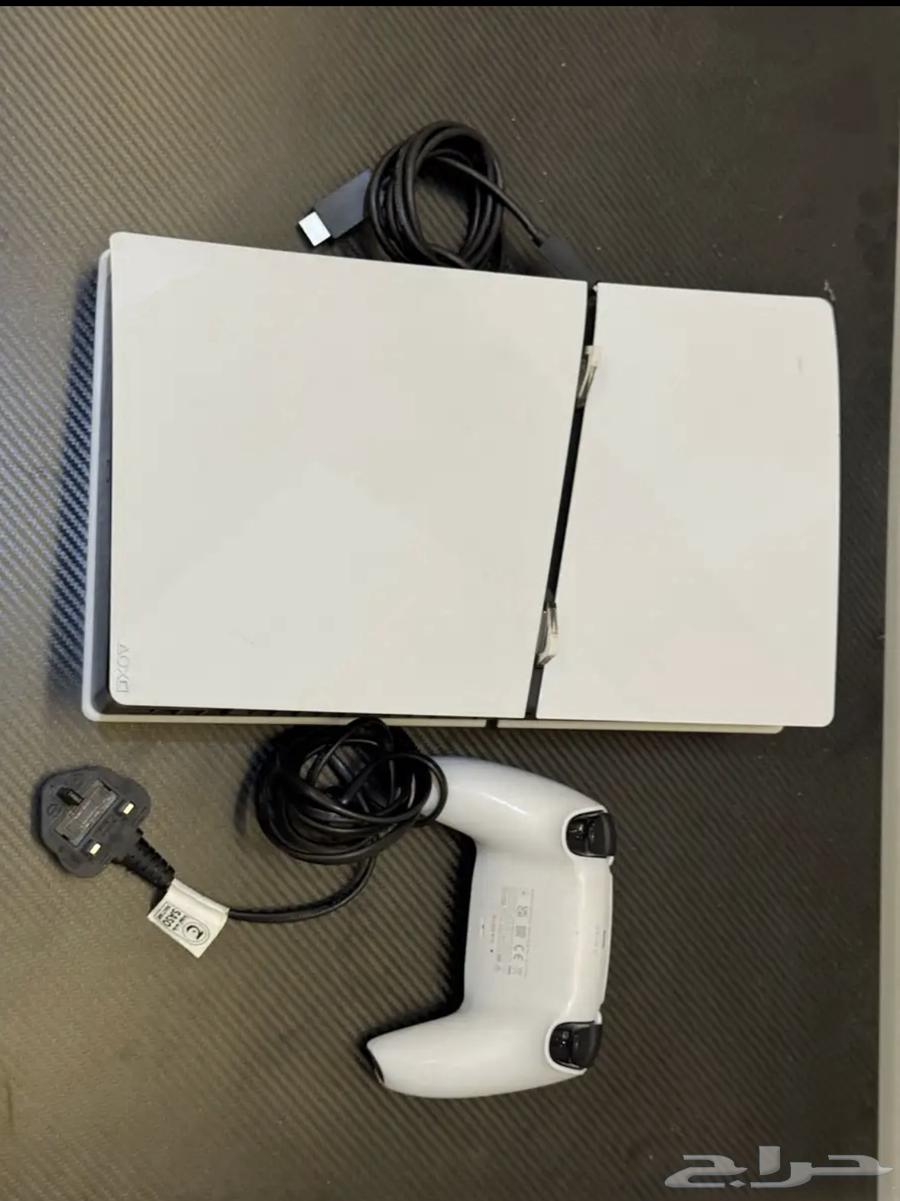 Sony 5 with controller and all accessories from cables to box64459837224193111