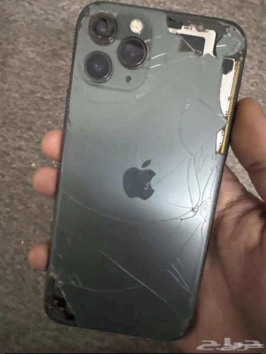 iPhone11 مشكلة الجهاز السماعة ا والكاميرا الخلفية64461268581251111