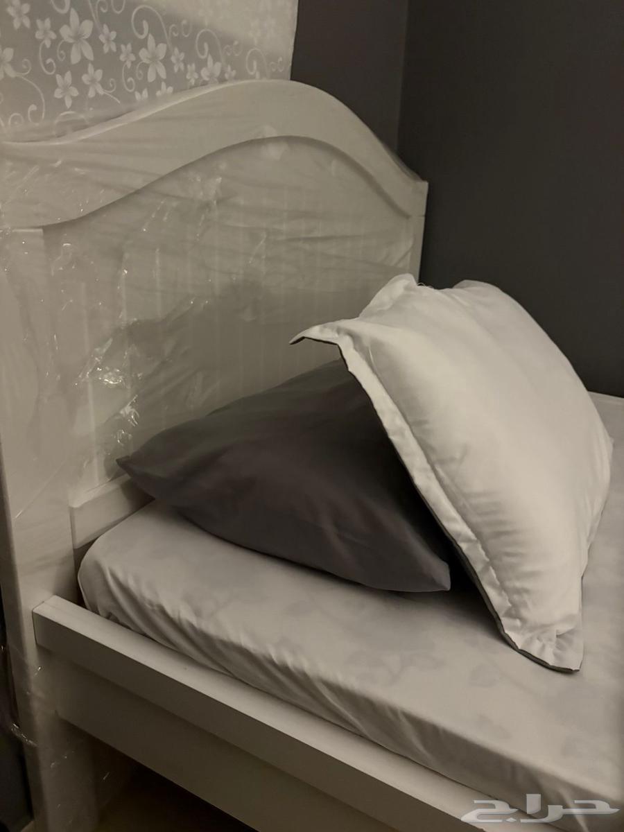 New bed, used for only two weeks, still in its packaging, purchase price 120064457641443843110