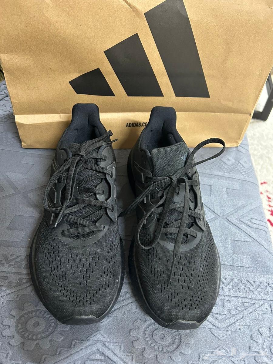 حذاء أديداس Pureboost 23 أصلي (مقاس 42 2 3   US 9)64458088011906110