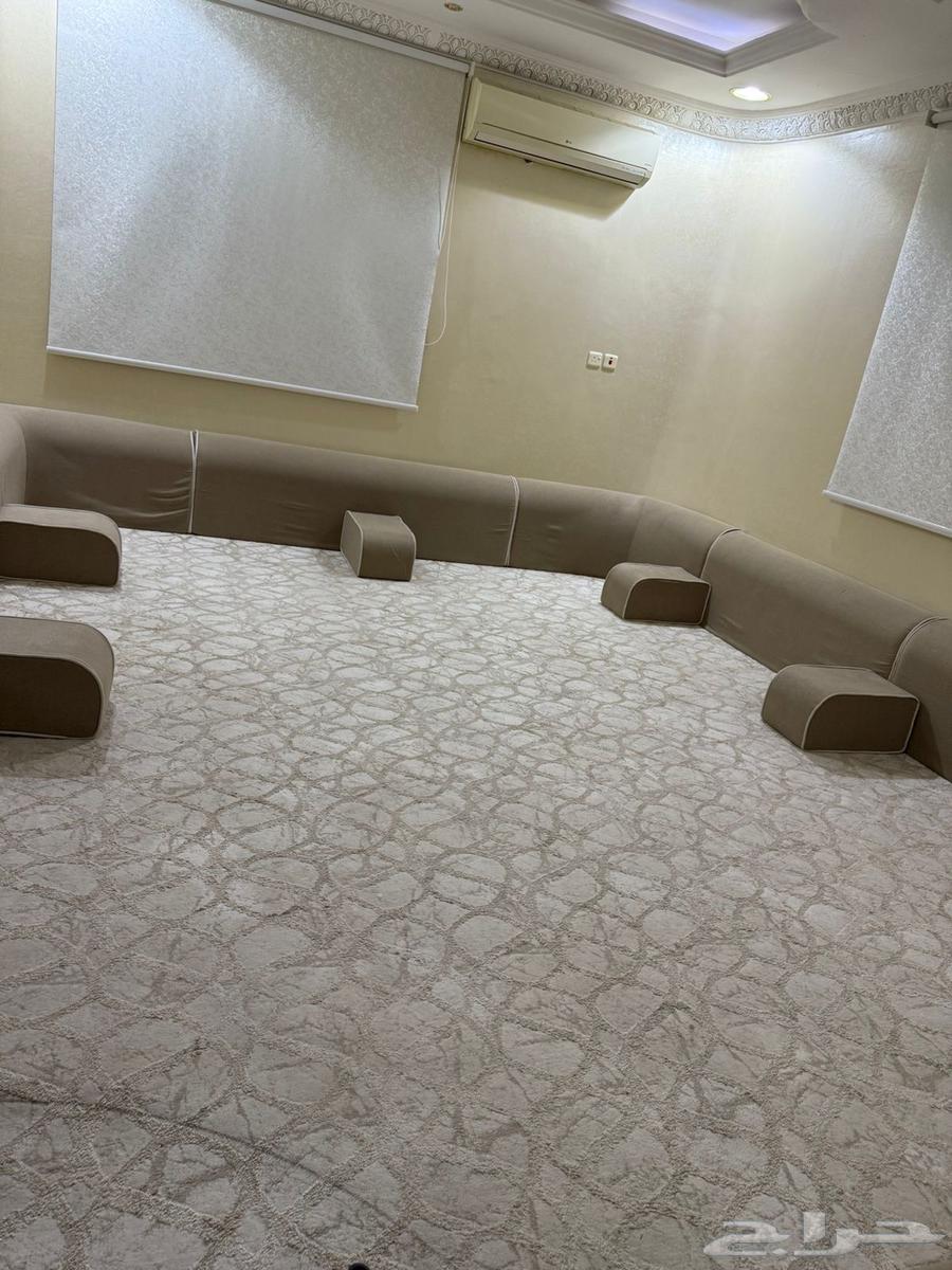 Clean majlis and sitting area with minimal use64463156052995113
