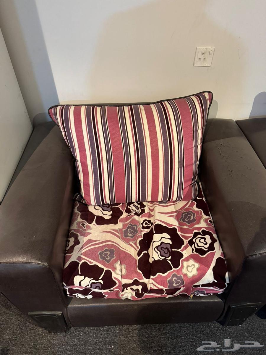 كنب مستعمل للبيع64458453447555111