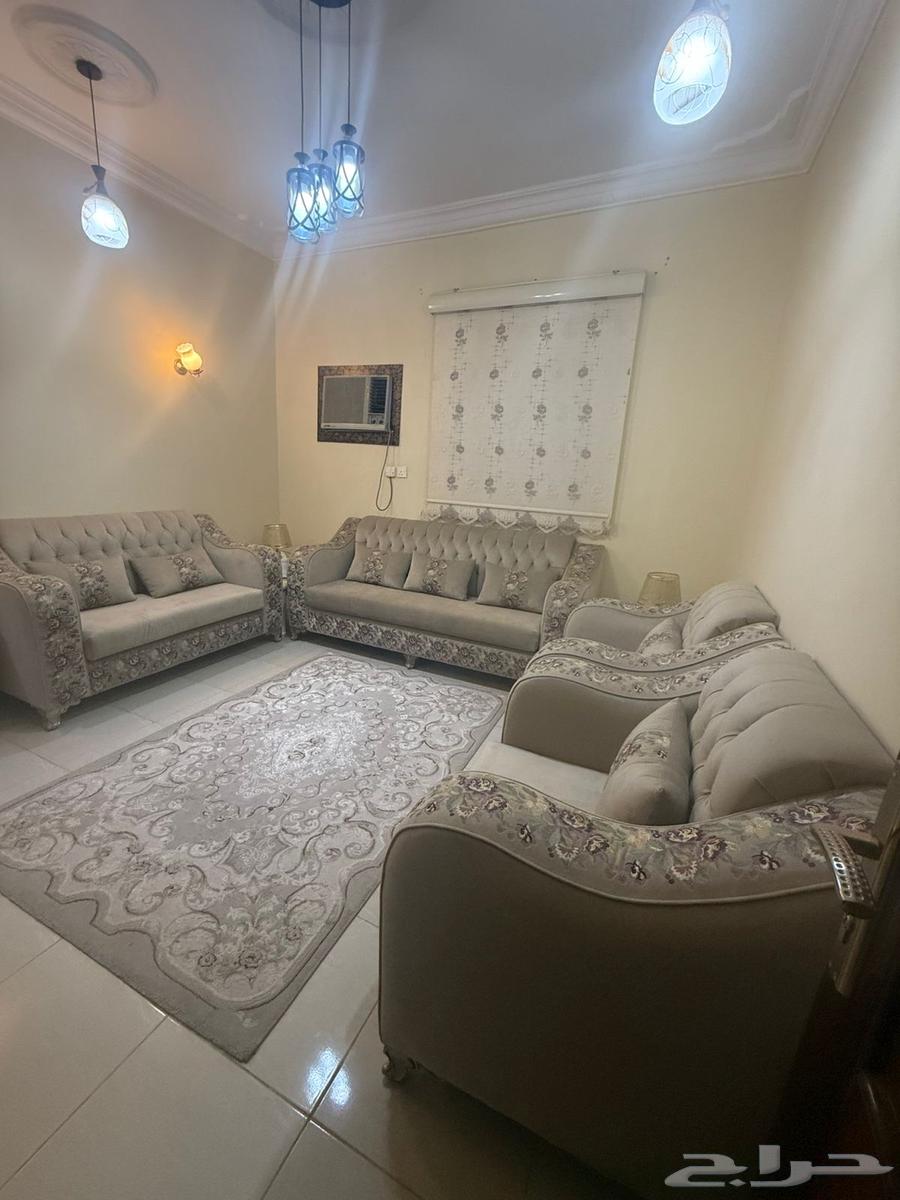 Sofa and guest table64462992488193113