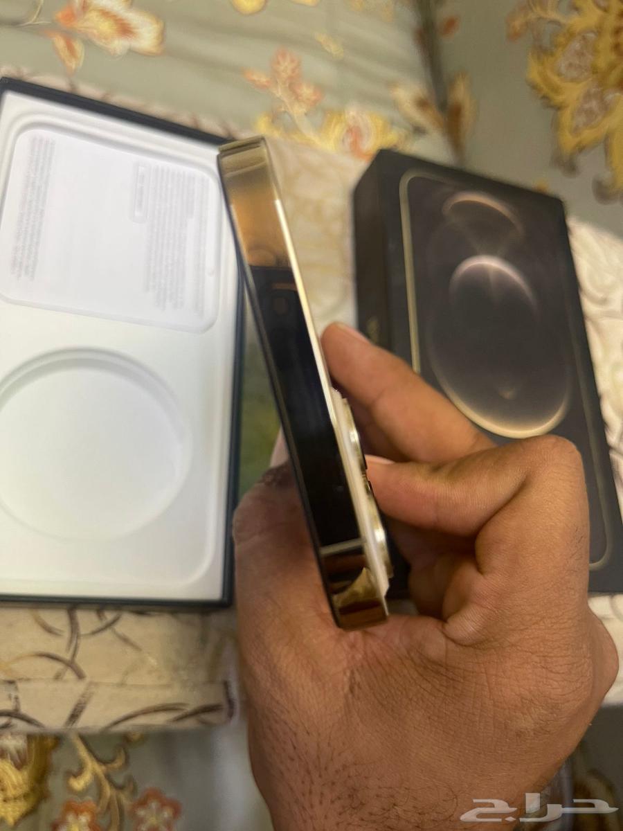 عندي جوال اي فون بروماكس ذاكره 12864464125295491111